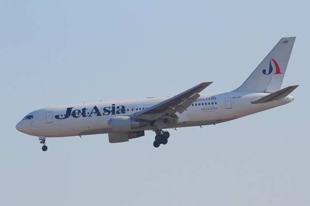 BOEING 767-200 (HS-JAF)