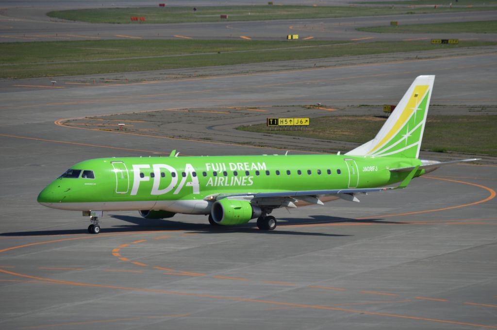 Embraer 170/175 (JA08FJ) - 2016-05-14
