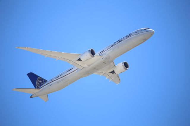 BOEING 787-10 Dreamliner (N14001)