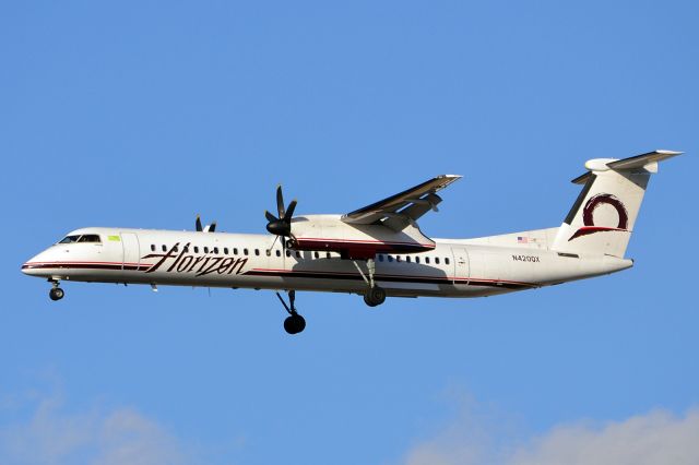 de Havilland Dash 8-400 (N420QX)