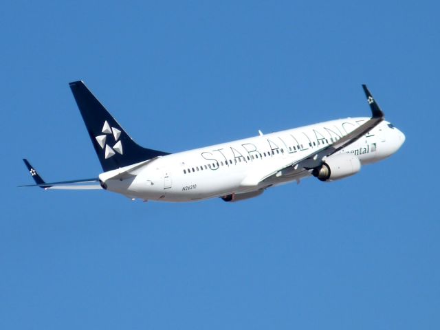 Boeing 737-800 (N26210)