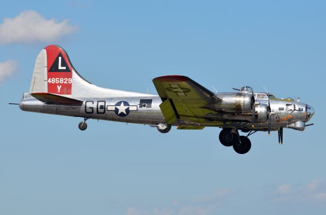 Boeing B-17 Flying Fortress (N3193G)