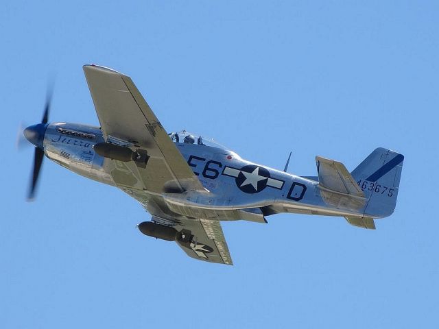 North American P-51 Mustang (N1751D)