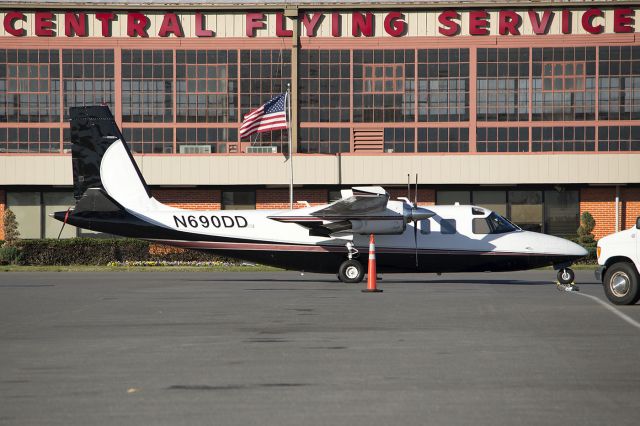 Gulfstream Aerospace Jetprop Commander (N690DD) - Stupid orange cone... Nov 2013