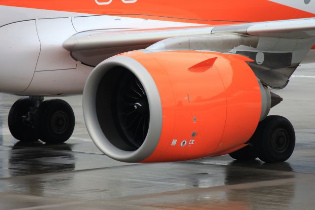 Airbus A320neo (G-UZHC)