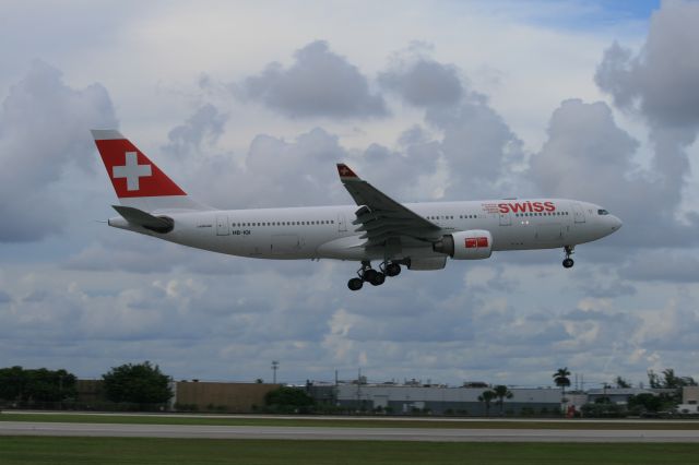 Airbus A330 (HB-IQI)