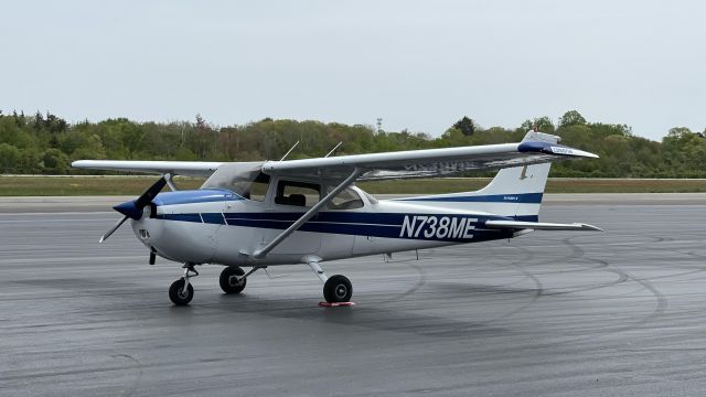 Cessna Skyhawk (N738ME)