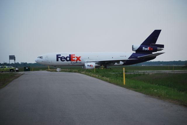 McDonnell Douglas DC-10 (N358FE) - Taxiing too FedEx Hub. Just landed at RWY 22R.