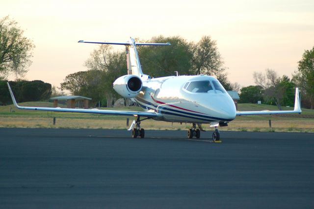 Learjet 55 (CYO610) - N61SJ