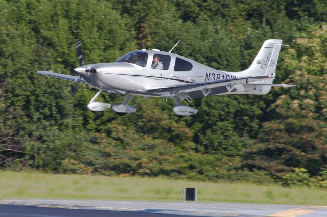 Cirrus SR-22 (N381SW)