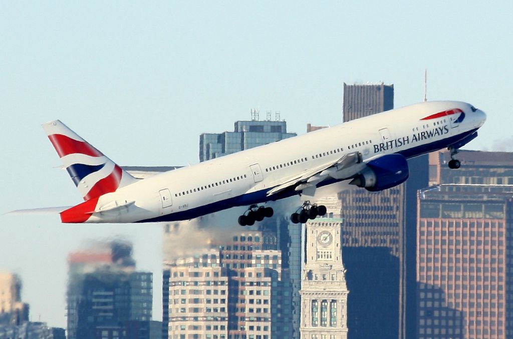 Boeing 777-200 (G-VIIJ) - BAW 238 departing for London on 33L