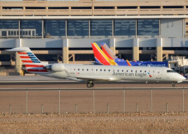 Canadair Regional Jet CRJ-700 (N724SK)