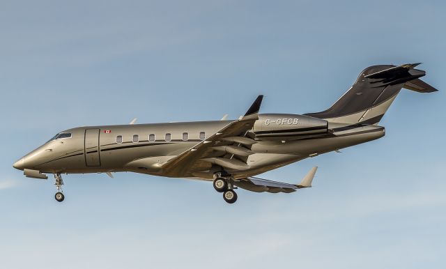 Bombardier Challenger 300 (C-GFCB)