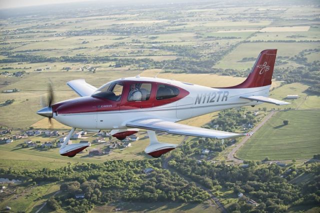 Cirrus SR-22 (N112TR)