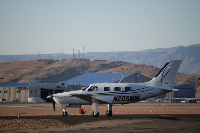 Piper Malibu Mirage (N205MM)