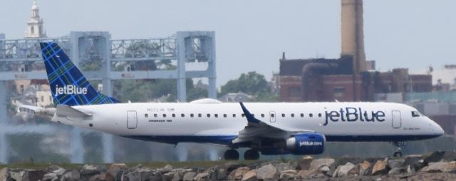 Embraer ERJ-190 (N273JB)