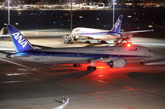 Boeing 787-9 Dreamliner (JA886A) - 01 April 2017:HND-YVR