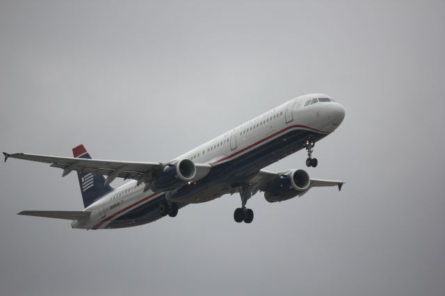 Airbus A321 (N549UW)