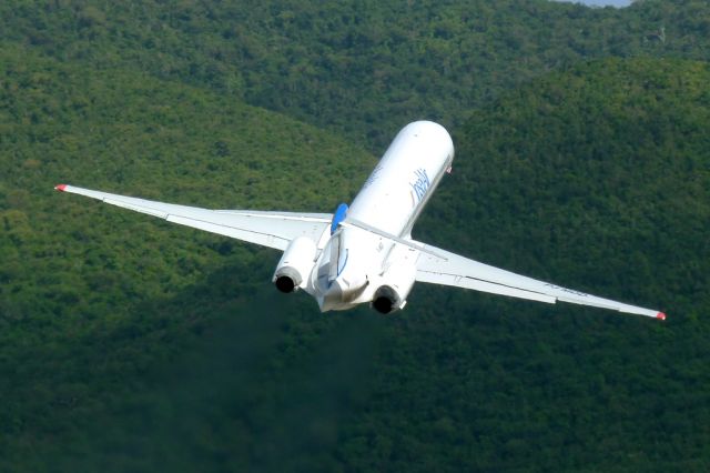 McDonnell Douglas MD-82 (PJ-MDD)