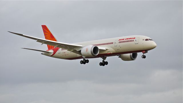 Boeing 787-8 (VT-ANA) - BOE230 on final to Rwy 16R to complete a flight test on 1/13/14. (LN:25 cn 36273).