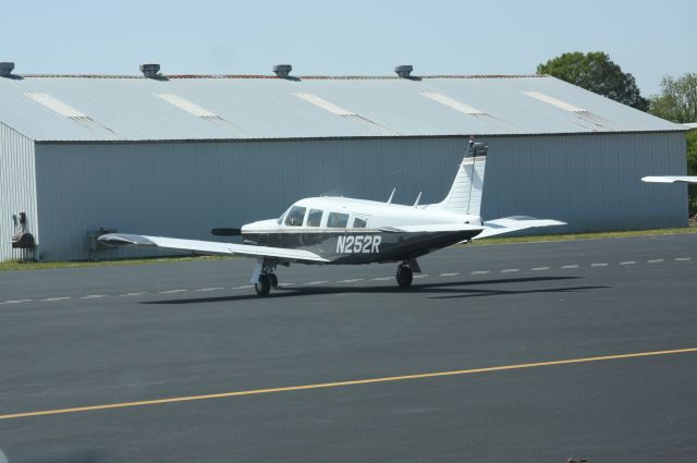 Piper Saratoga (N252R) - Madison, MS on ramp