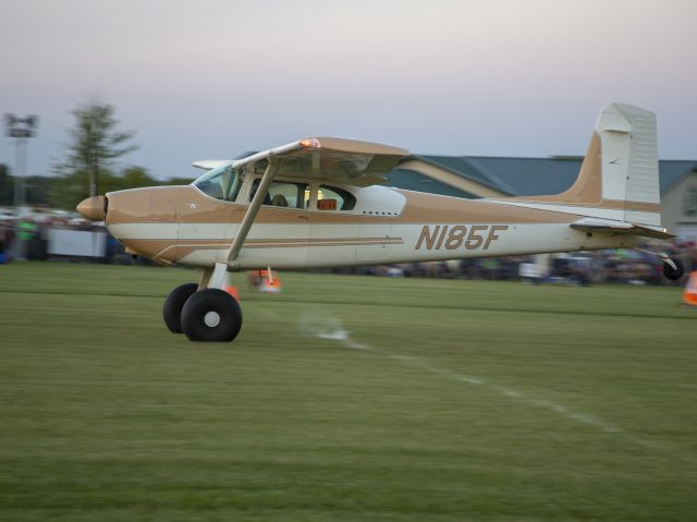 Cessna Skywagon 180 (N185F) - STOL COMPETITION @ OSHKOSH 2018. 24 JUL 2018.