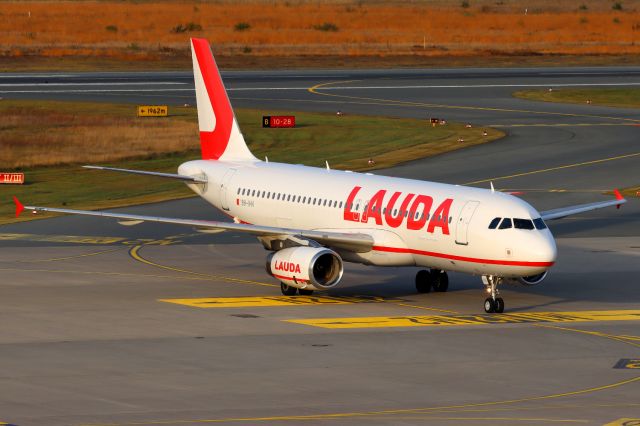 Airbus A320 (9H-IHH)