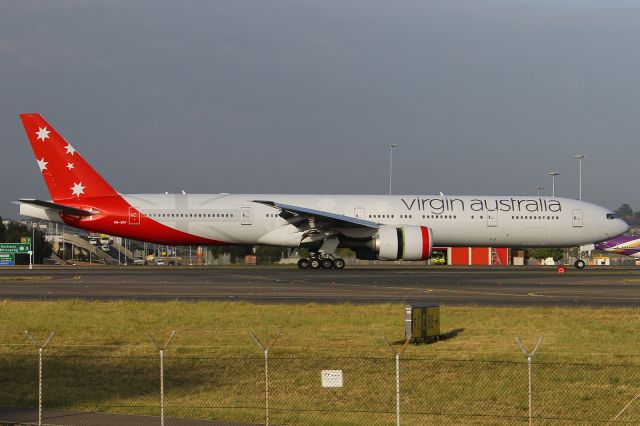 BOEING 777-300 (VH-VPF)