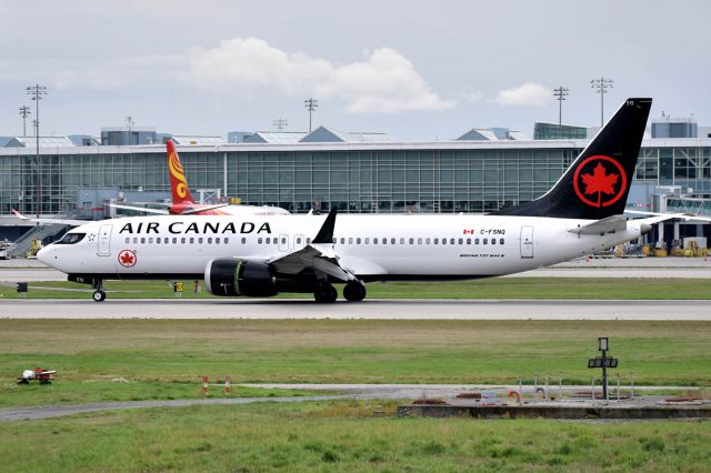 Boeing 737 MAX 8 (C-FSNQ)