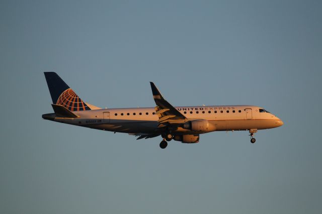 EMBRAER 175 (long wing) (N150SY)