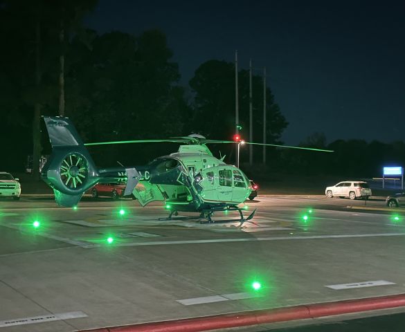 N135LC — - Baptist Health MedFlight regional spare aircraft (branded AirMethods Kentucky) on ground at BHMC-A