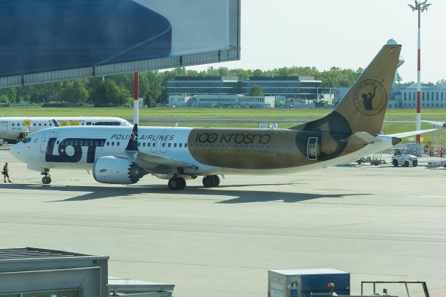 Boeing 737 MAX 8 (SP-LVK) - EPWA/WAW Spotting