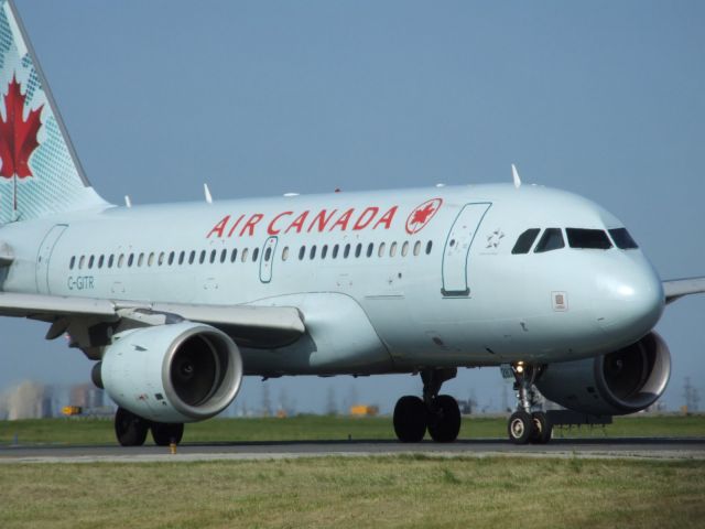 Airbus A319 (C-GITR) - Ottawa bound