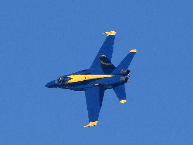 McDonnell Douglas FA-18 Hornet (16-3438)
