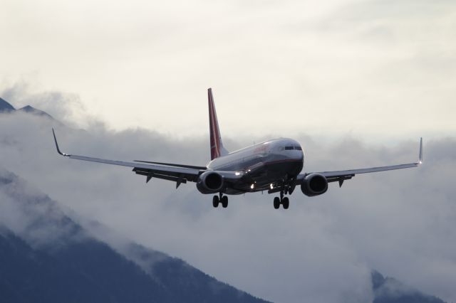 Boeing 737-800 (OE-LNK)