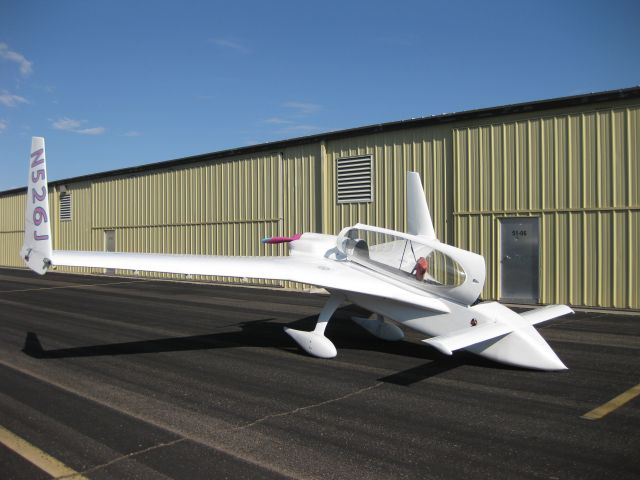 RUTAN Long-EZ (N526J)