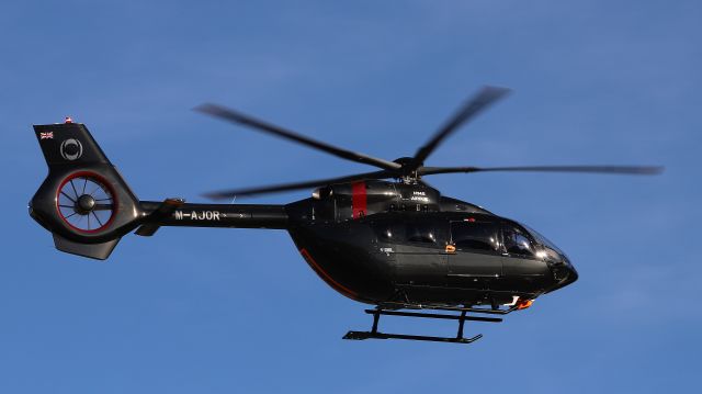 M-AJOR — - landing to "17" to Cannes-Mandelieu airport