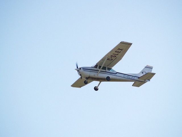 Cessna Skyhawk (C-GLEX)