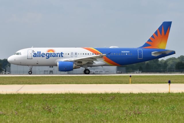 Airbus A320 (N295NV) - On the roll for a 23-R departure 08-18-23