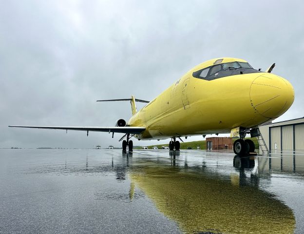 McDonnell Douglas DC-9-30 (XA-URM) - August 3, 2023