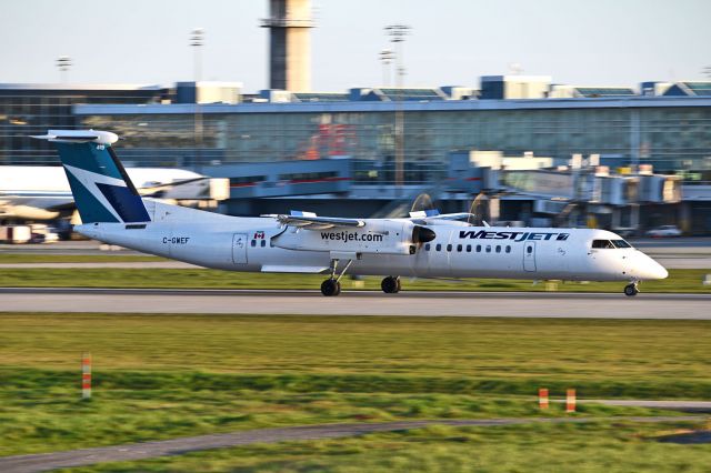 de Havilland Dash 8-400 (C-GWEF)