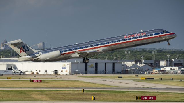 McDonnell Douglas MD-80 (N984TW) - Departing 13Rbr /7/7/17