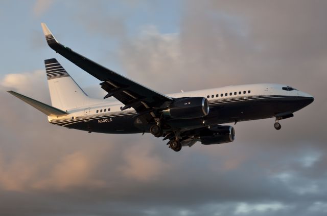 Boeing 737-700 (N500LS) - Boeing 737-73T BBJ