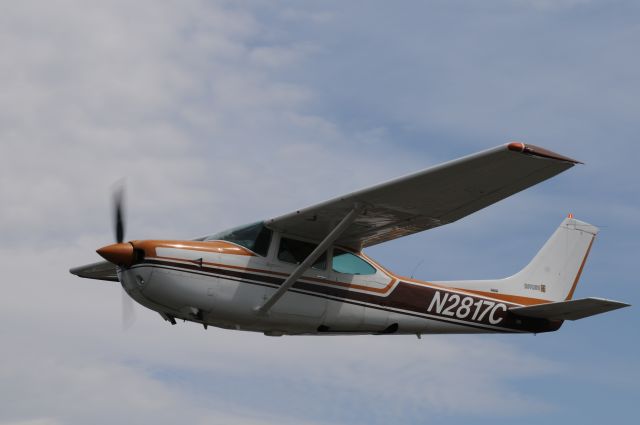 Cessna Skylane (N2817C)