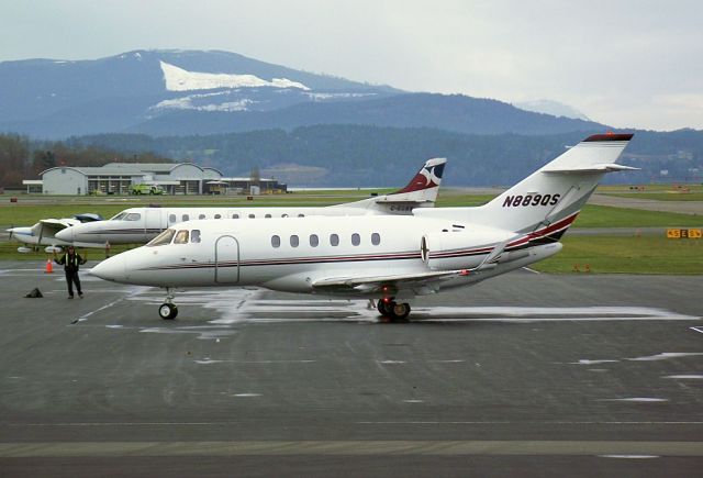 Hawker 800 (N889QS) - EJA889