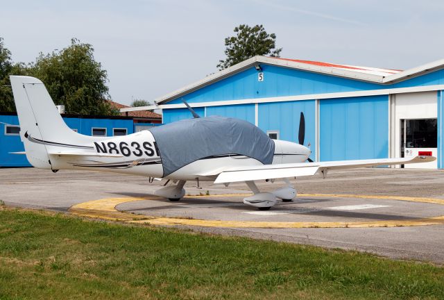 Cirrus SR-22 (N863SR)