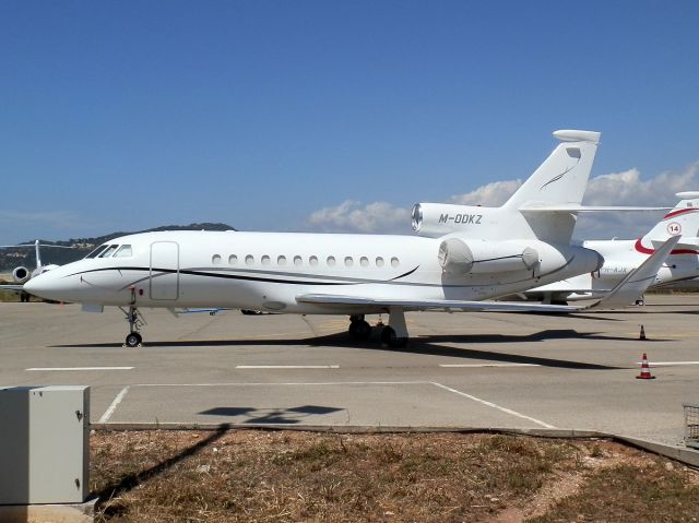 Dassault Falcon 900 (M-ODKZ)