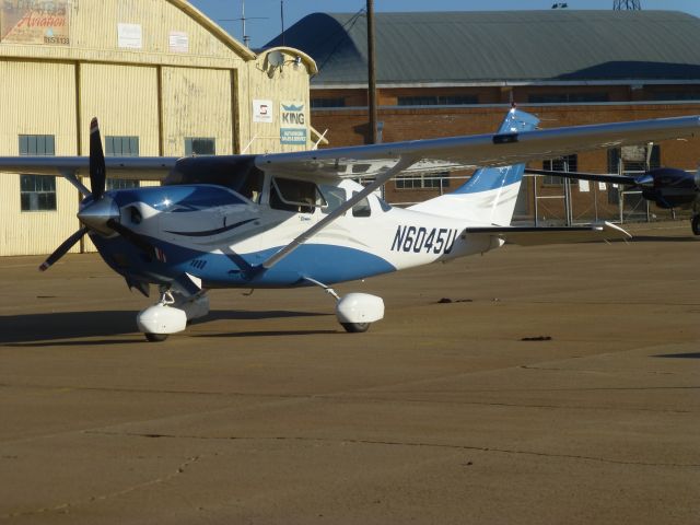 Cessna 206 Stationair (N6045U)