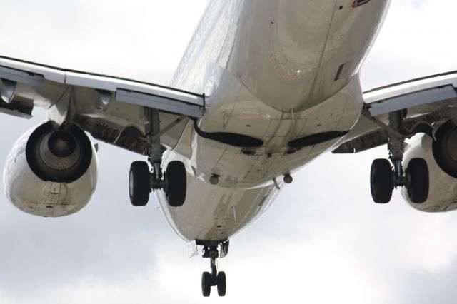 Boeing 737-700 — - Westjet landing at CYYZ