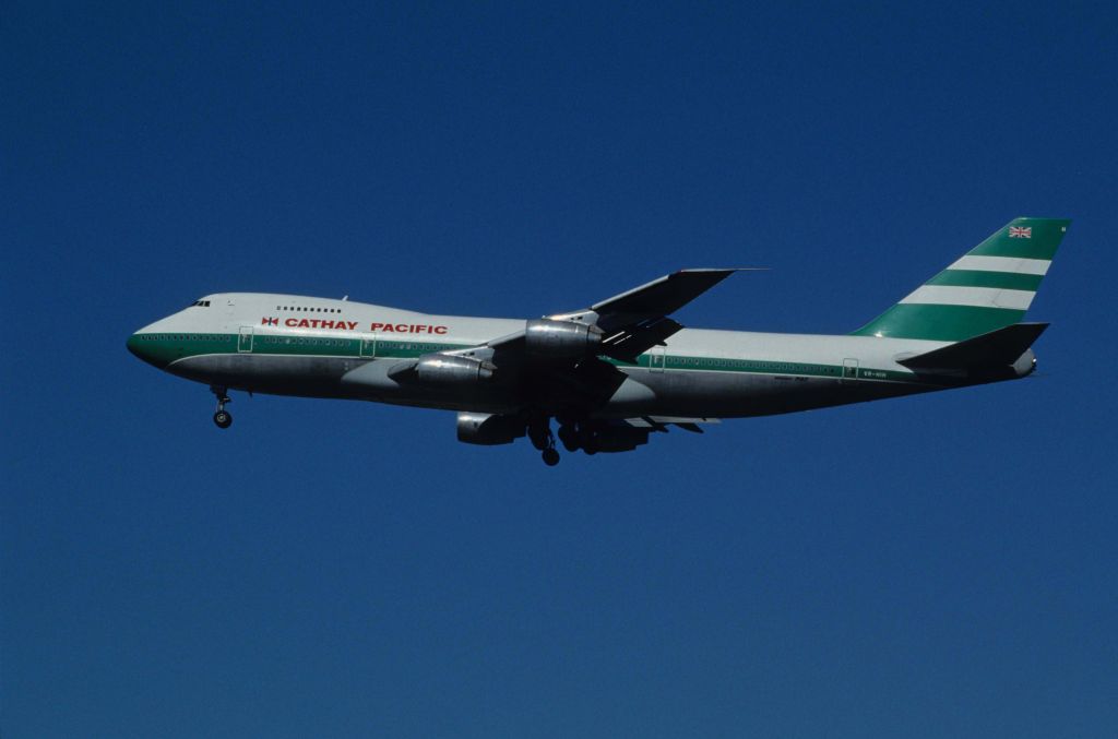 Boeing 747-200 (VR-HIH) - Final Approach to Narita Intl Airport Rwy34 on 1991/08 